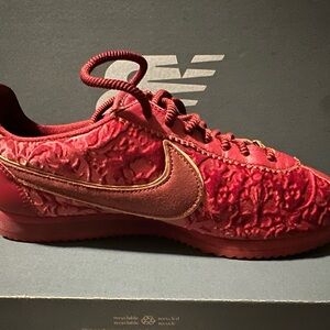 Nike Cortez size 8.5 woman any questions ask